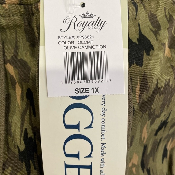 Royalty For Me Camouflage Print Jogger Capris Crop Pants size 1X NWT Plus Size - Picture 7 of 9